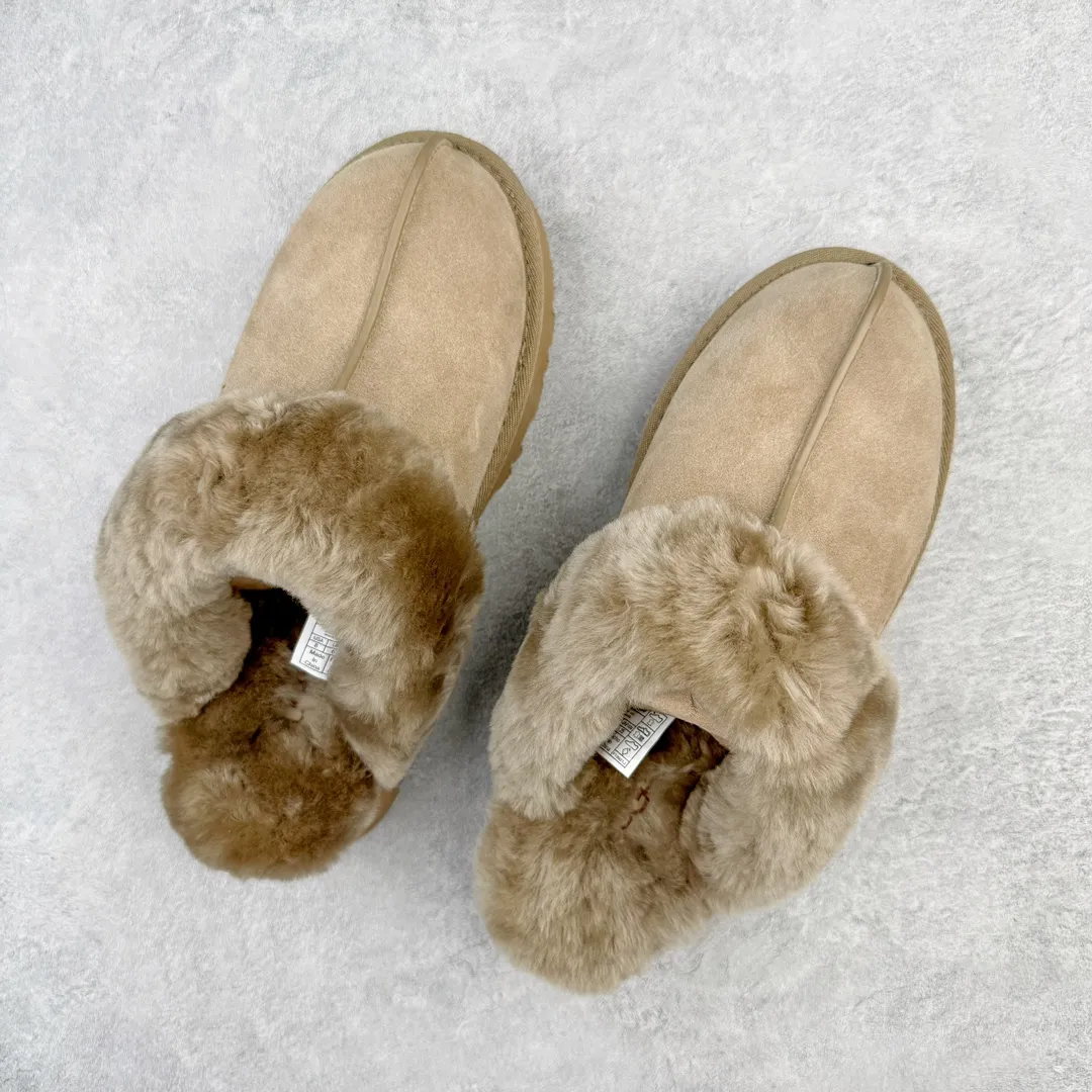 Pick up locally 💰520 UGG 2550 Star thick-soled autumn and winter sheep fur integrated snow boots. All shoes are made from ZP. Longfeng A-grade Australian imported sheep fur integrated brand OEM production line. Fully follow the ZP process. OEM original pattern maker adheres to the principle of no original shoes and no development selection. Pay attention to every detail. The most authentic TREADLITE "light wing" technology outsole on the market. Lightweight/durable/flexible/pile size: 35 36 37 38 39 40 Coding: by2936060